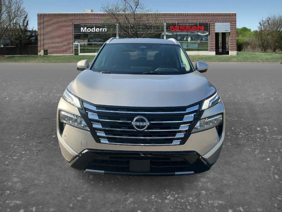 Certified 2025 Nissan Rogue Platinum AWD/4WD image 6