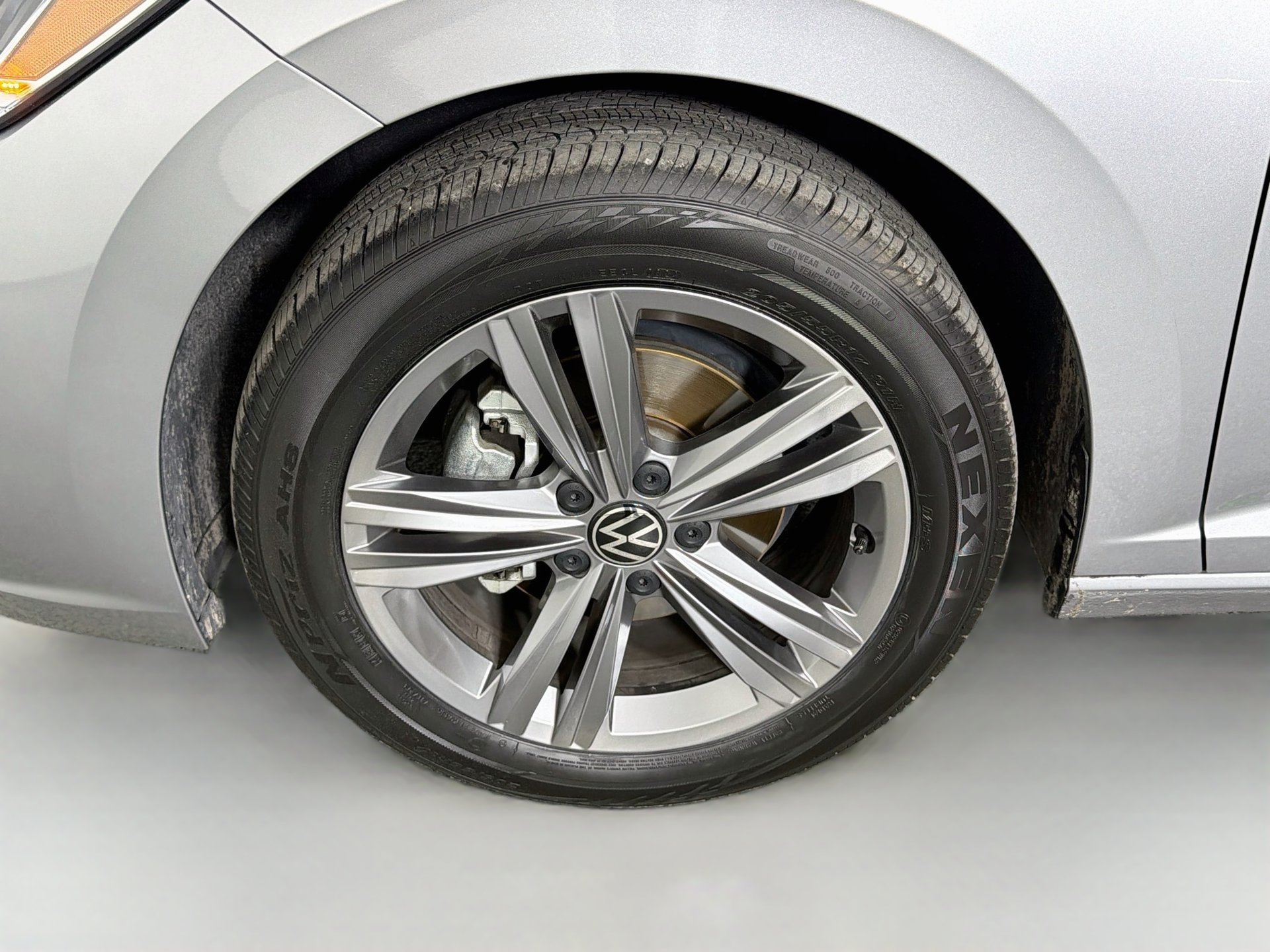 Certified 2023 Volkswagen Jetta SE FWD image 28