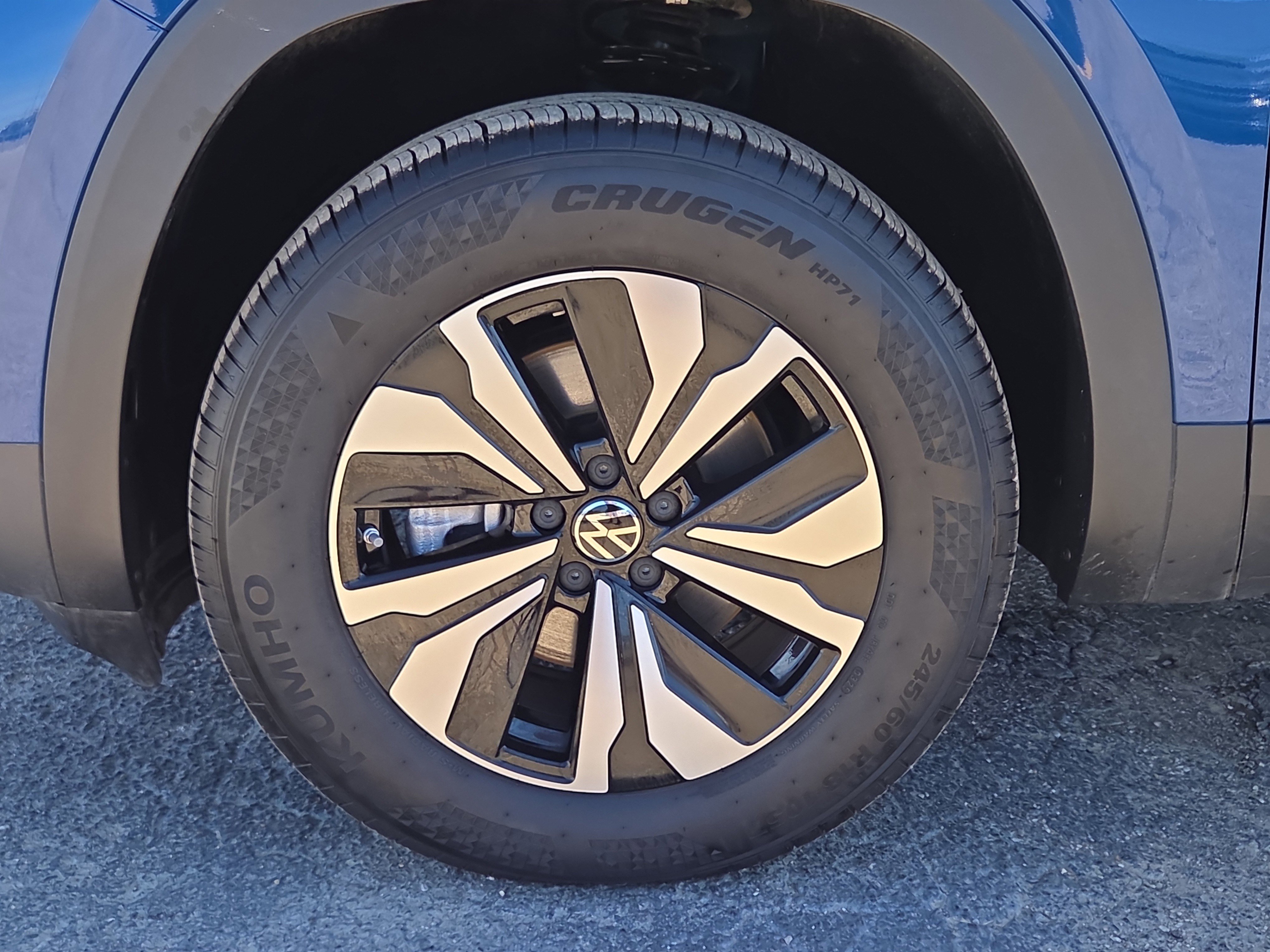 Used 2025 Volkswagen Atlas SE image 6