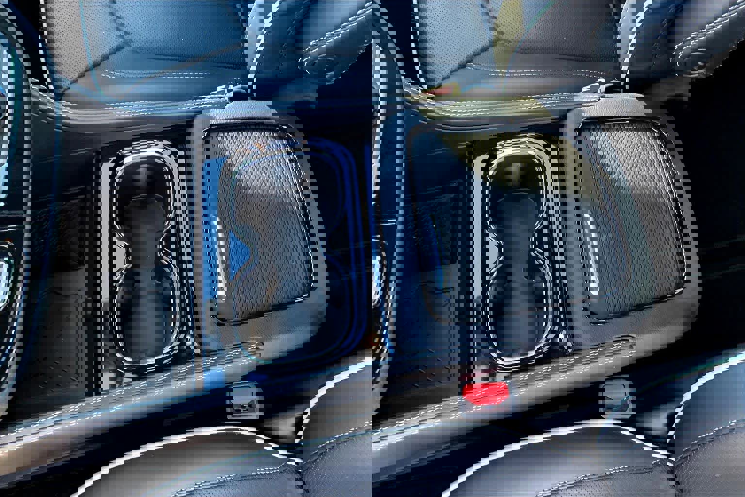 Used 2025 Chrysler Pacifica Limited image 14