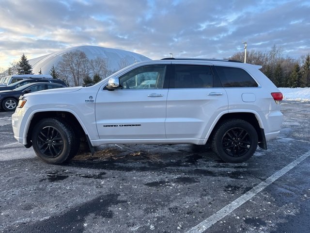 Used 2018 Jeep Grand Cherokee Overland w/ Jeep Active Safety Group image 8