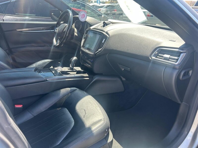 Used 2017 Maserati Ghibli RWD image 14