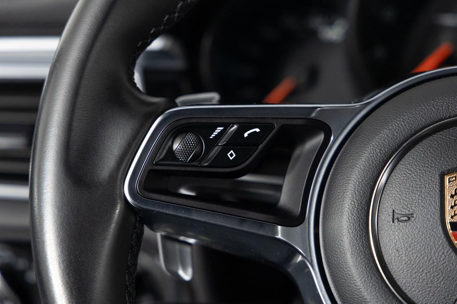 Used 2018 Porsche Macan Sport Edition image 31