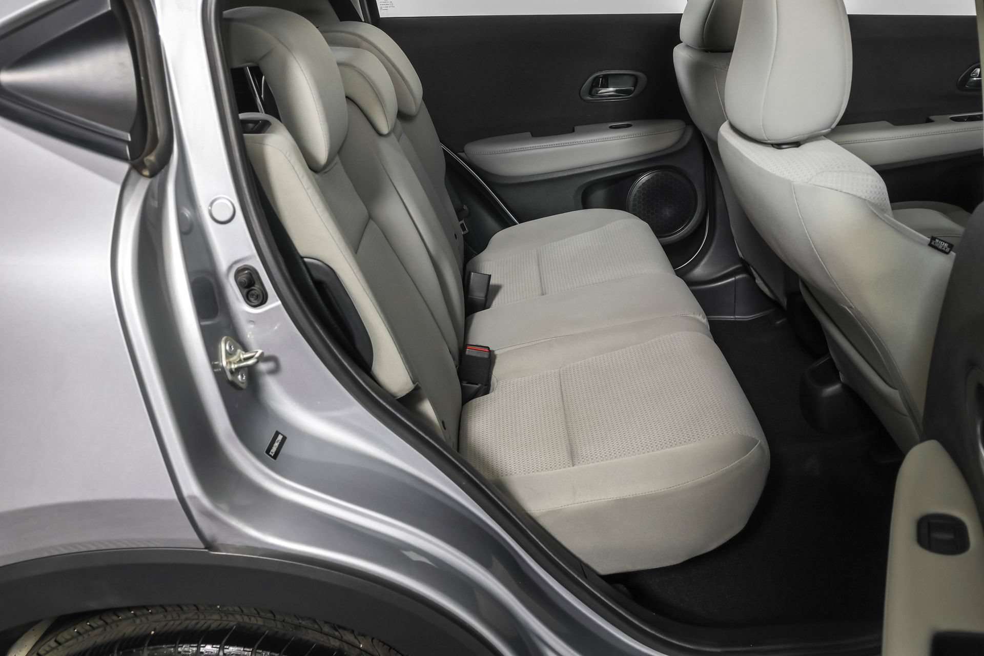Used 2019 Honda HR-V LX image 38