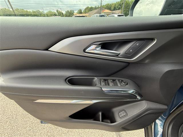 New 2026 Chevrolet Traverse LT w/ LPO, Floor Liner Package image 12