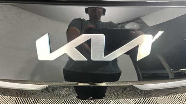 Used 2024 Kia Forte LXS w/ LXS Technology Package FWD image 8