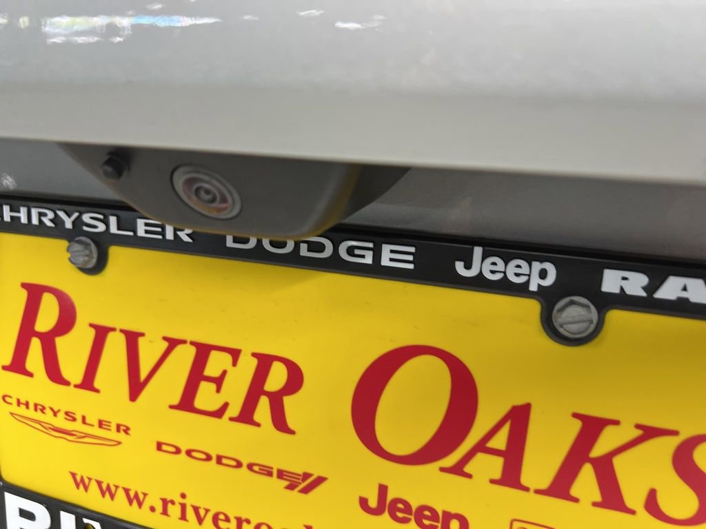 Used 2025 Jeep Grand Cherokee Summit w/ Luxury Tech Group V image 7