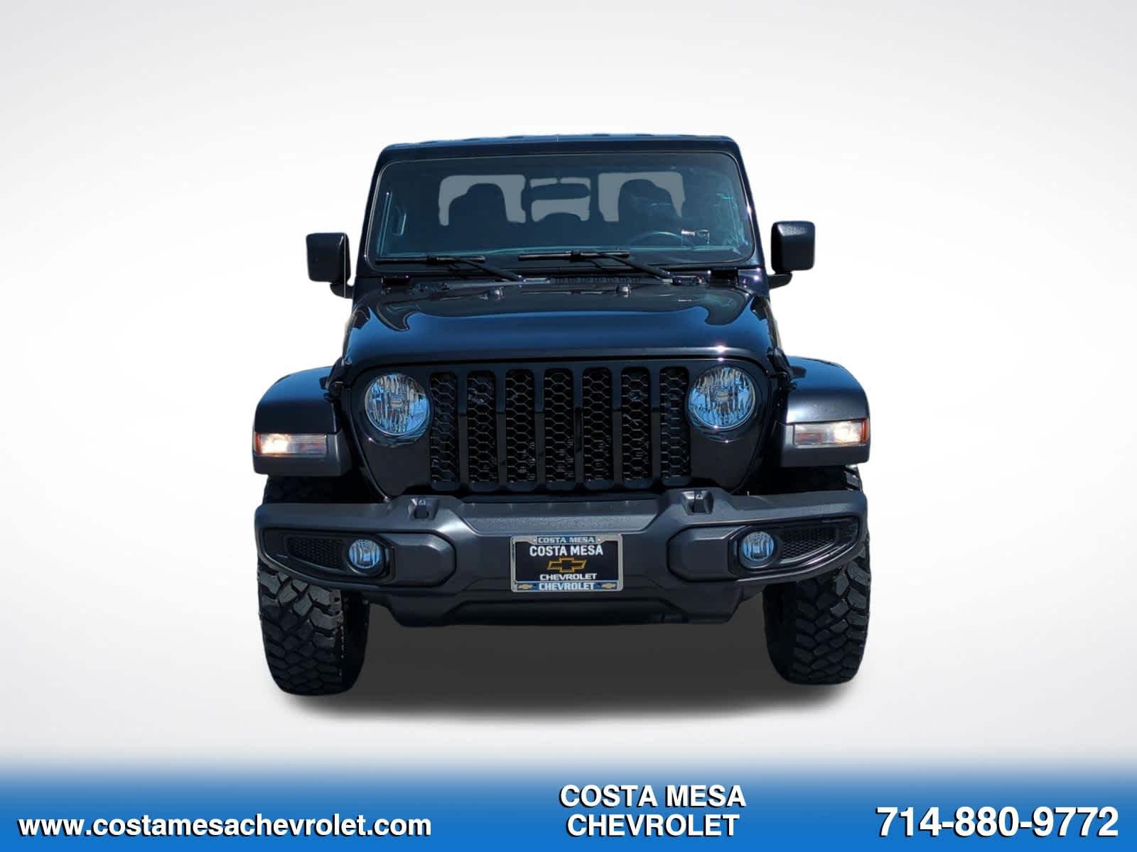 Used 2021 Jeep Gladiator Sport AWD/4WD image 2