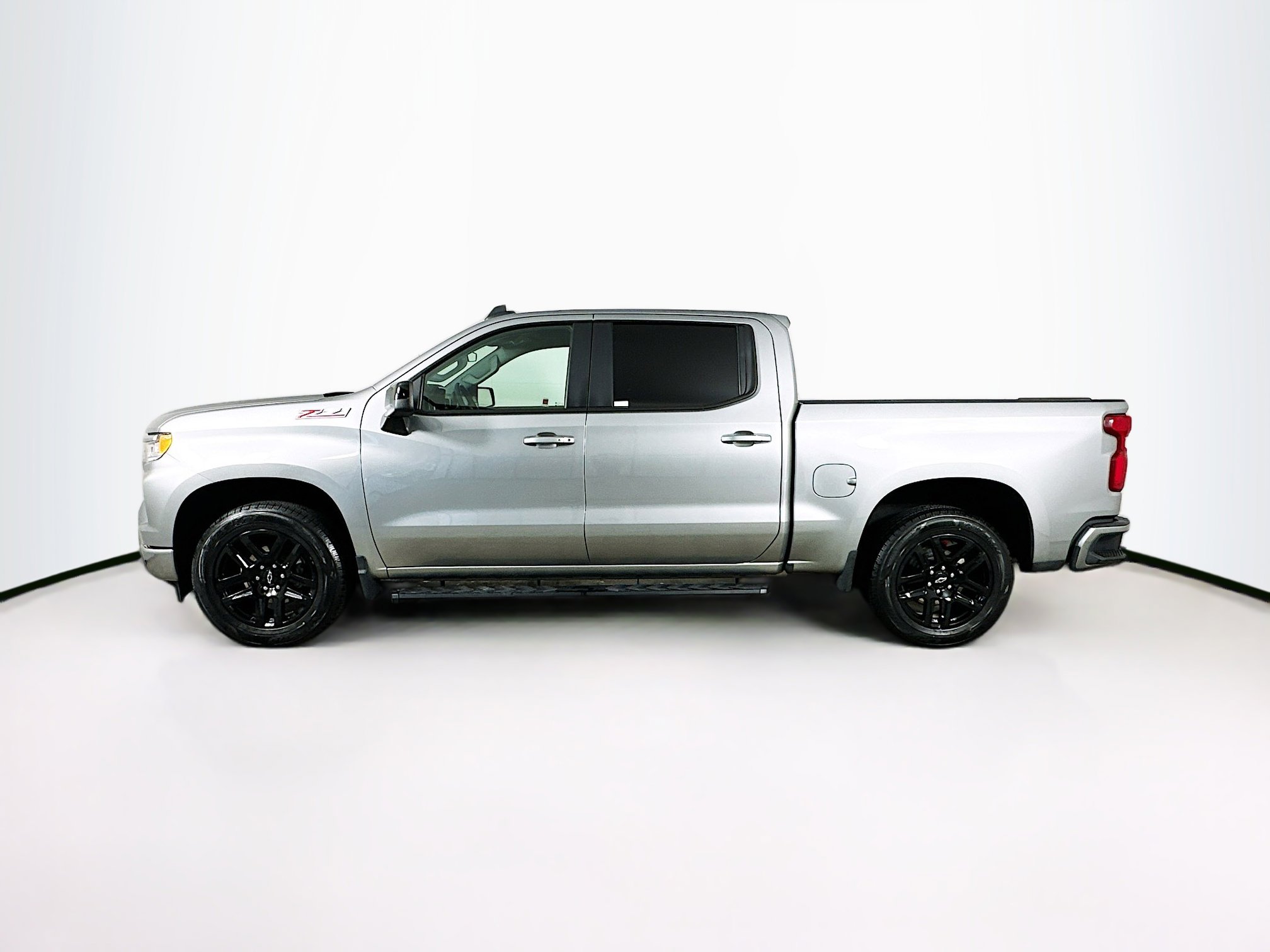 Used 2024 Chevrolet Silverado 1500 RST image 4