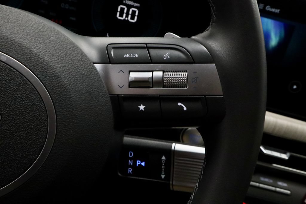 Used 2025 Hyundai Sonata SEL FWD image 30