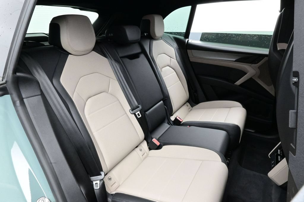 New 2026 Porsche Cayenne Electric AWD/4WD image 11