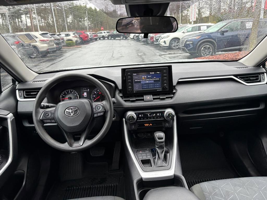 Used 2021 Toyota RAV4 XLE image 9