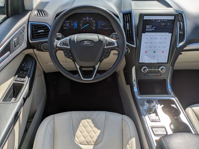Used 2023 Ford Edge Titanium w/ Class II Trailer Tow Package image 11