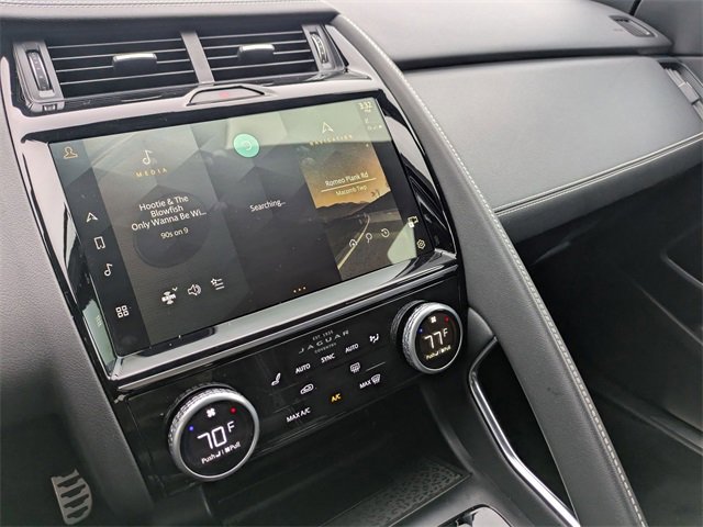 Certified 2024 Jaguar E-PACE R-Dynamic SE image 11