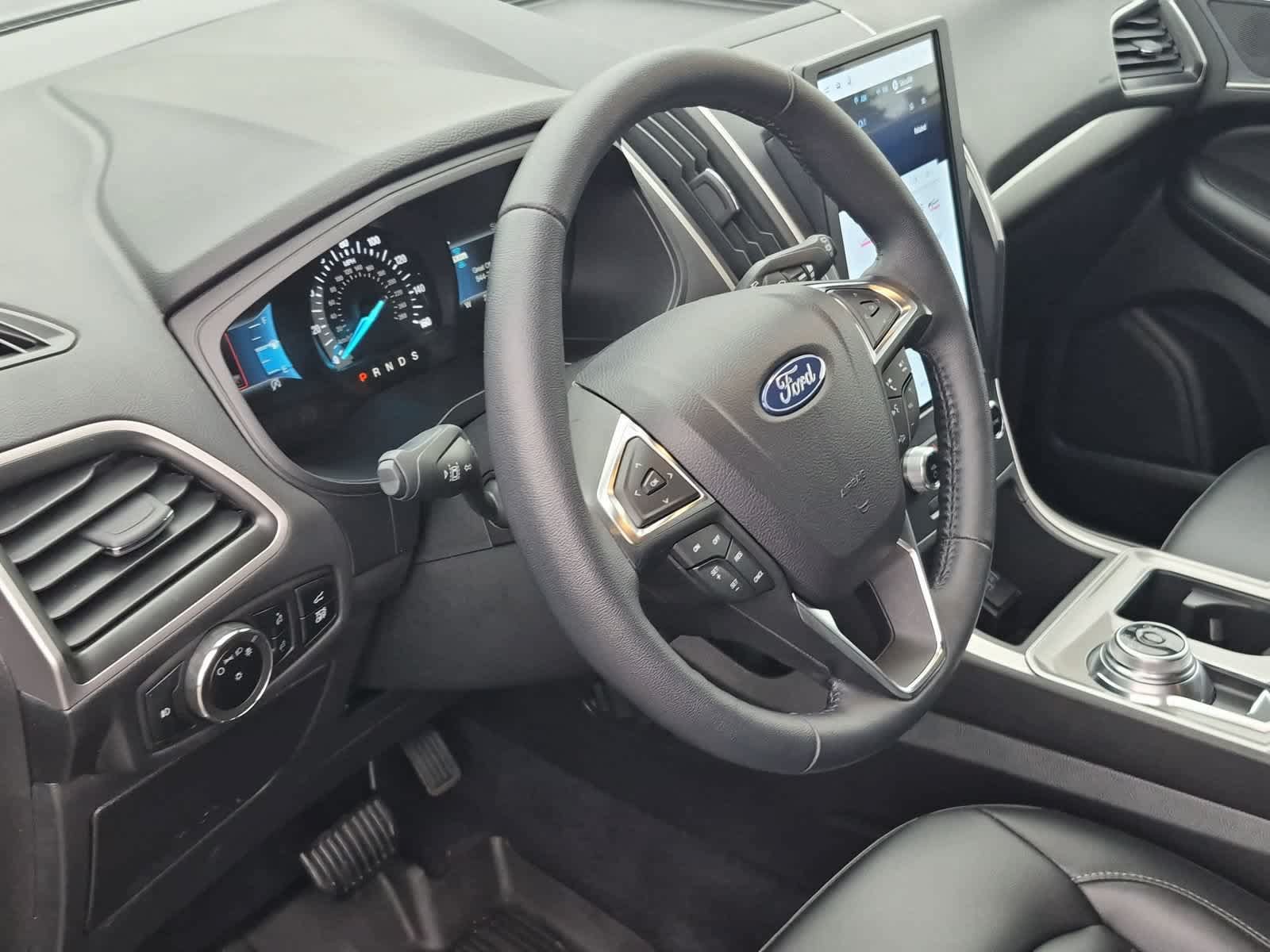 Used 2024 Ford Edge SEL w/ Convenience Package AWD/4WD image 10