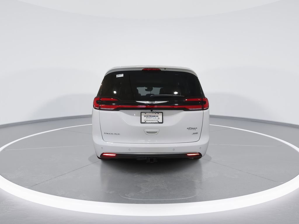 New 2026 Chrysler Pacifica Pinnacle w/ Trailer Tow Group image 7