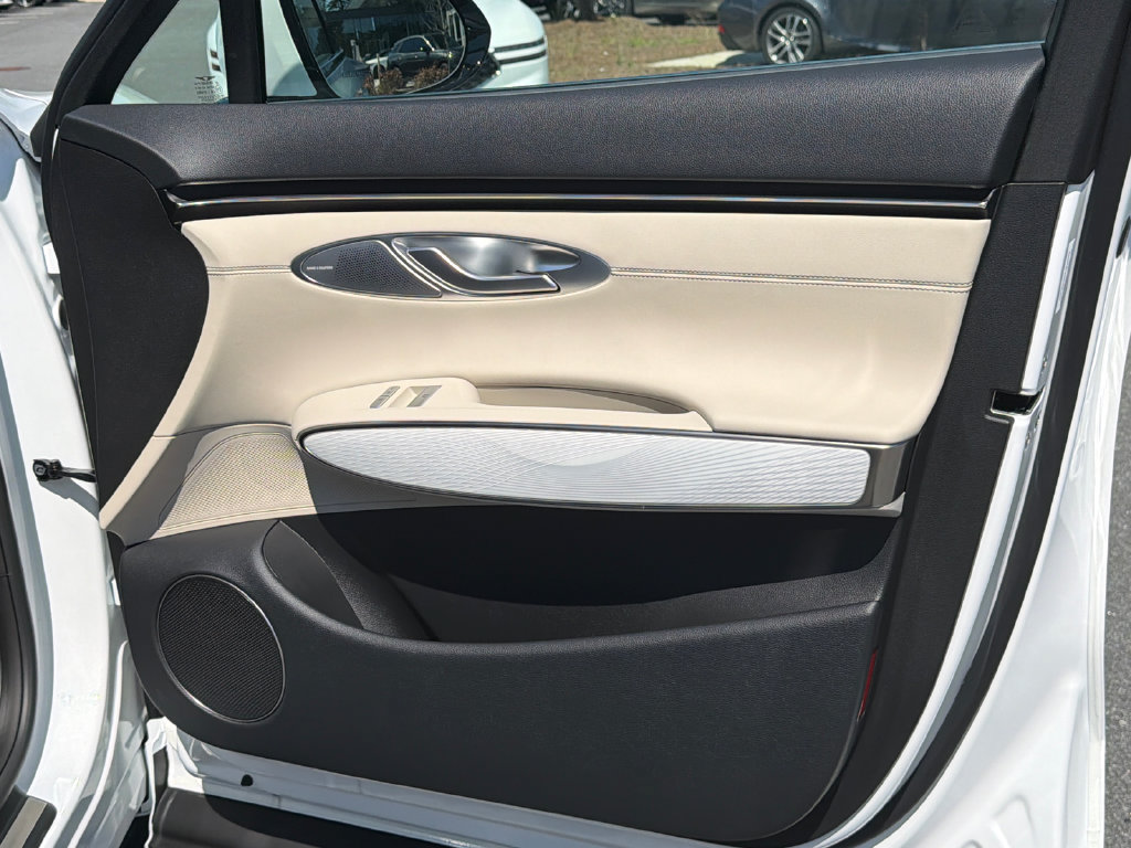 New 2027 Genesis GV70 2.5T Advanced AWD/4WD image 14