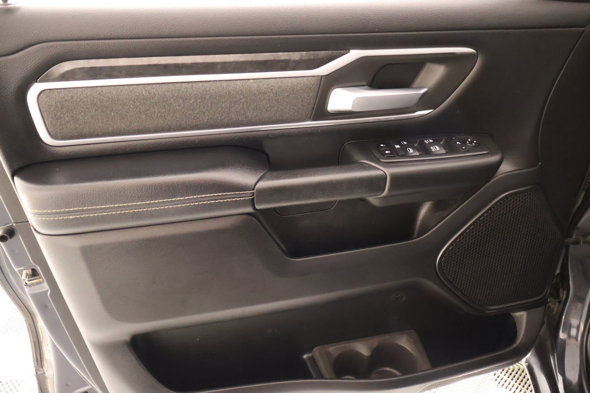 Used 2020 RAM 1500 Big Horn AWD/4WD image 14