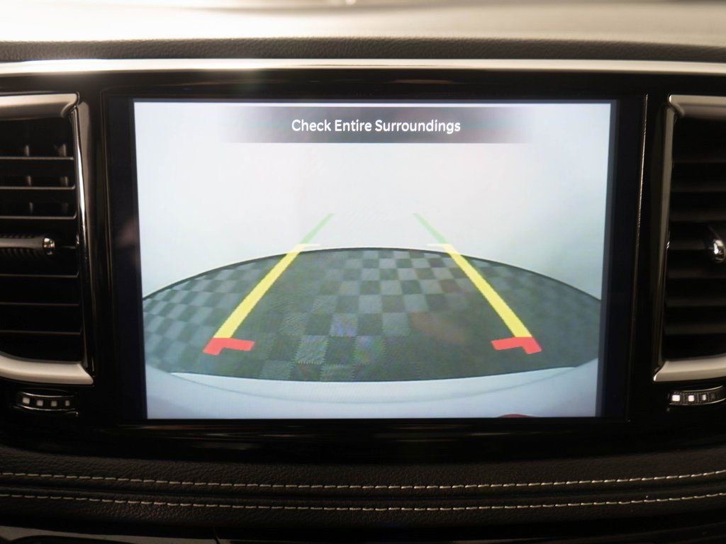 Used 2024 Chrysler Pacifica Select image 20