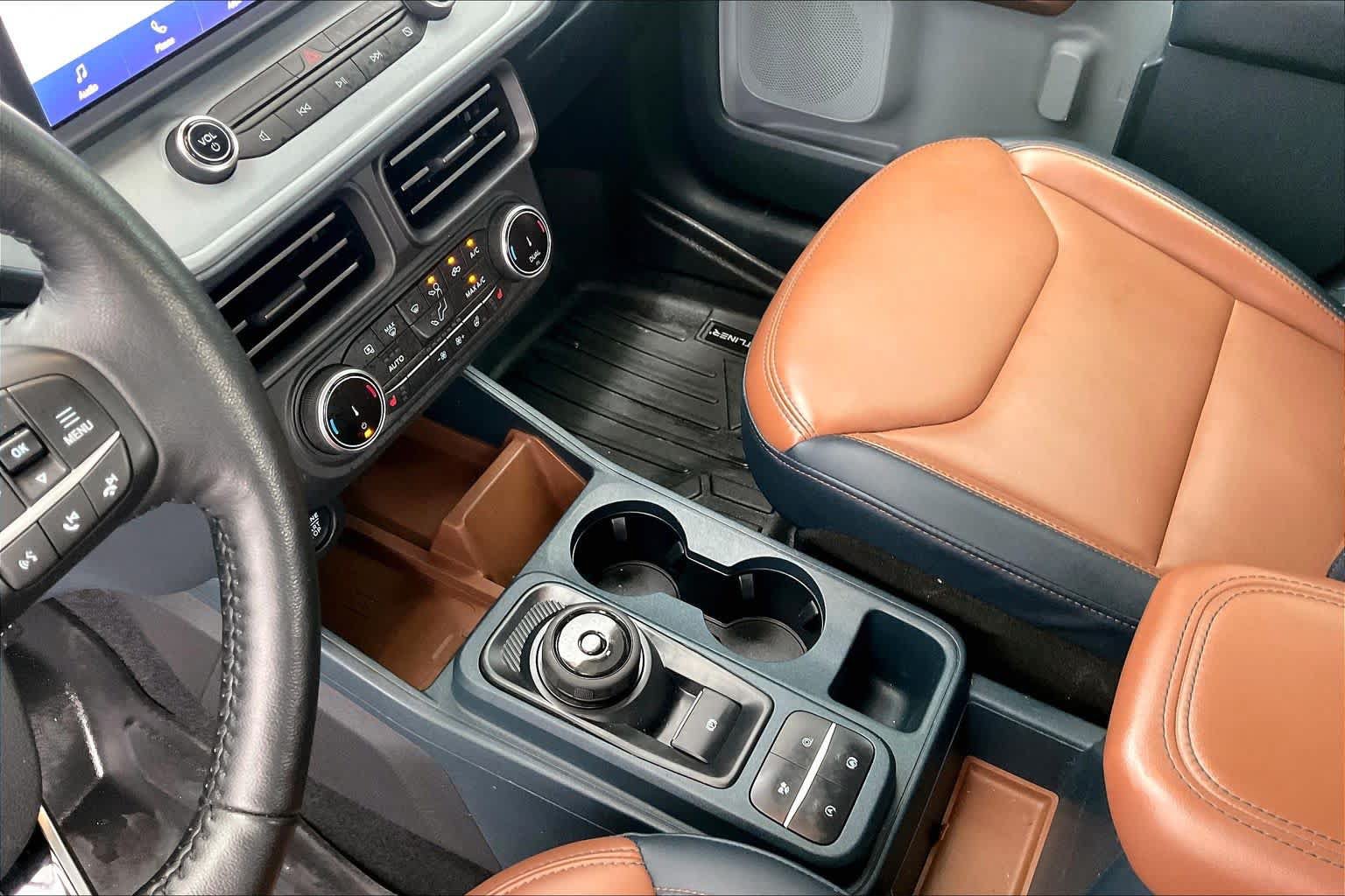 Used 2022 Ford Maverick Lariat w/ Lariat Luxury Package FWD image 17