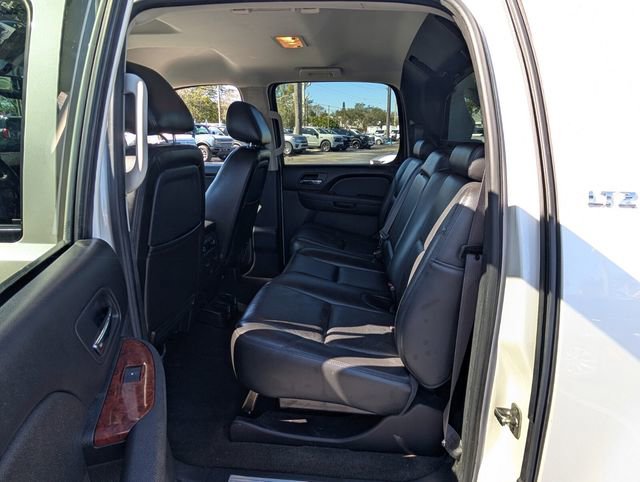 Used 2012 Chevrolet Avalanche LTZ image 9