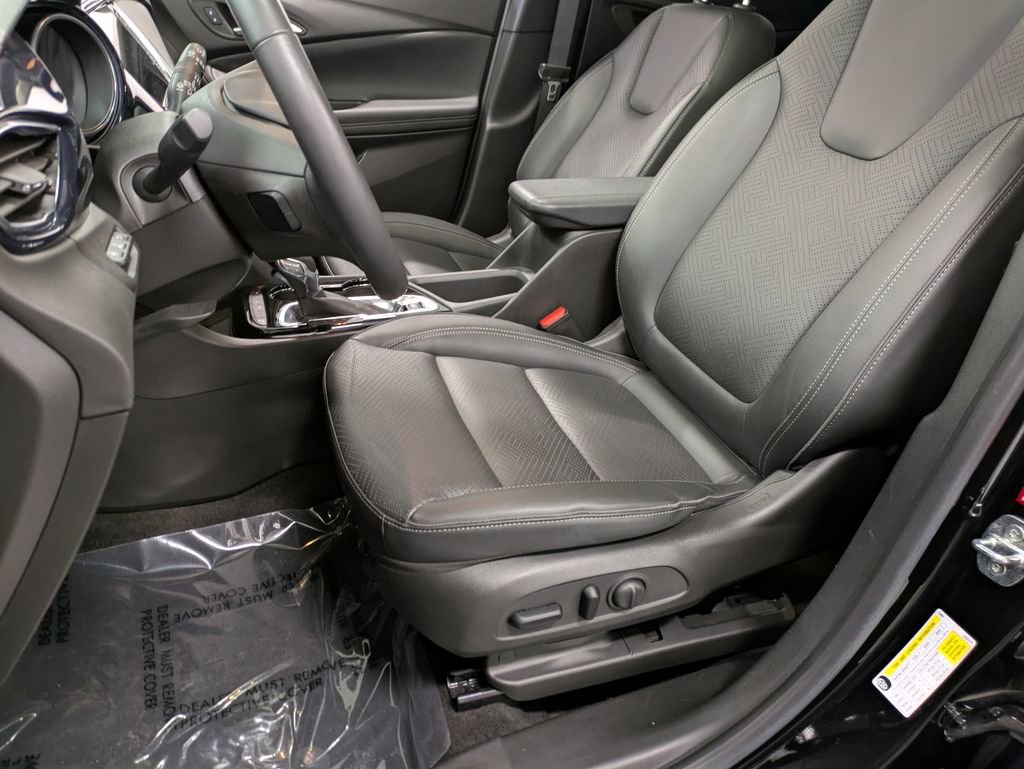 Used 2022 Buick Encore GX Essence w/ Advanced Technology Package FWD image 11