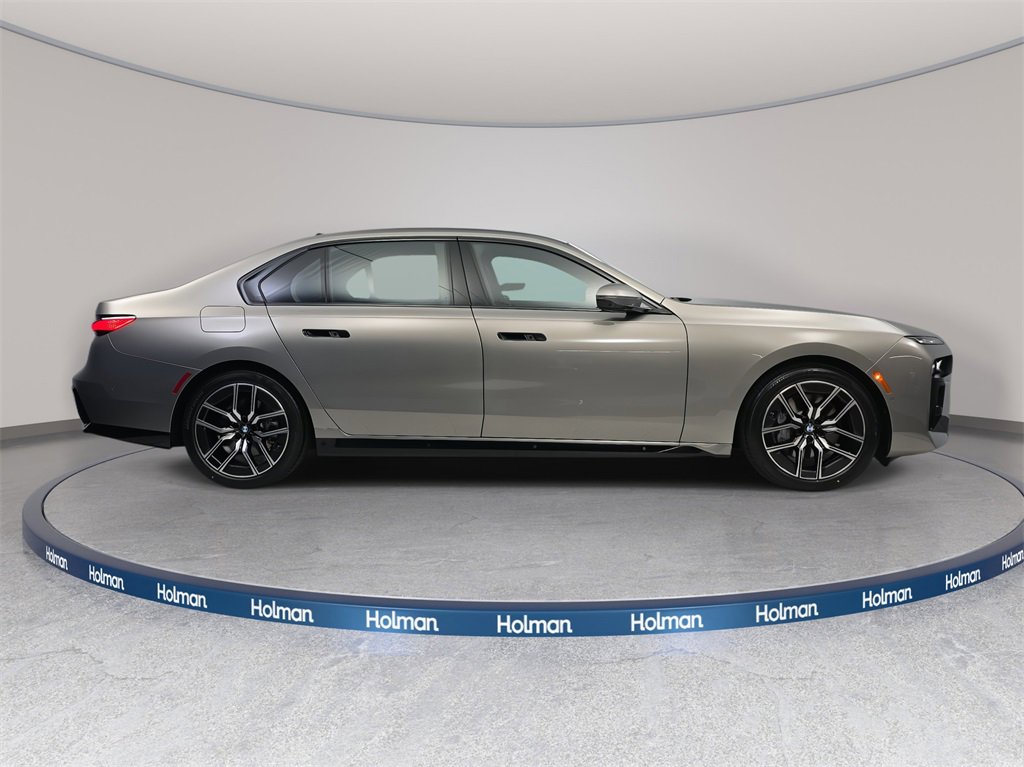 New 2026 BMW 740i xDrive w/ Executive Package image 4