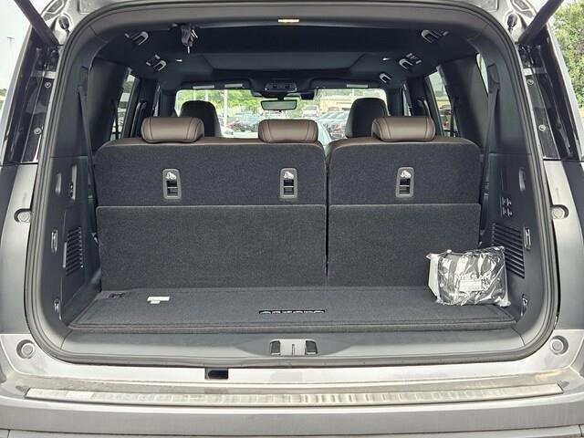 New 2025 Nissan Armada Platinum image 7