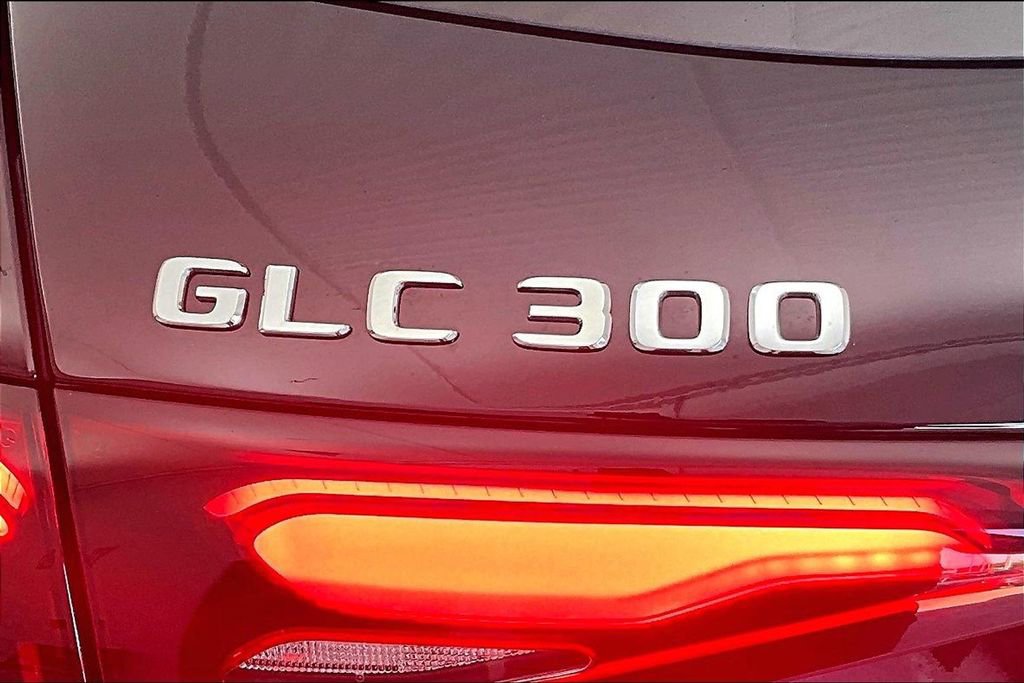 Used 2024 Mercedes-Benz GLC 300 image 41