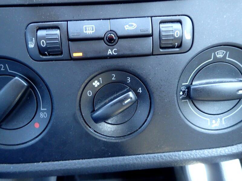 Used 2009 Volkswagen Jetta TDI image 19