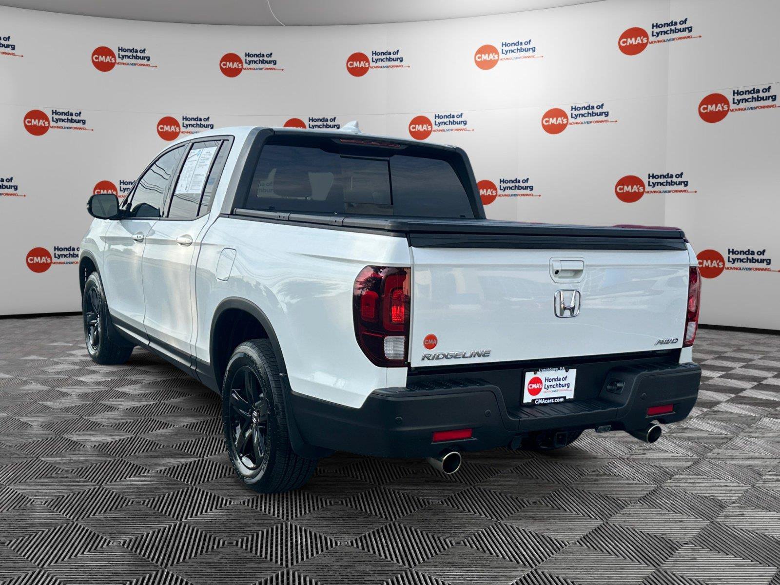 Used 2023 Honda Ridgeline Black Edition image 3