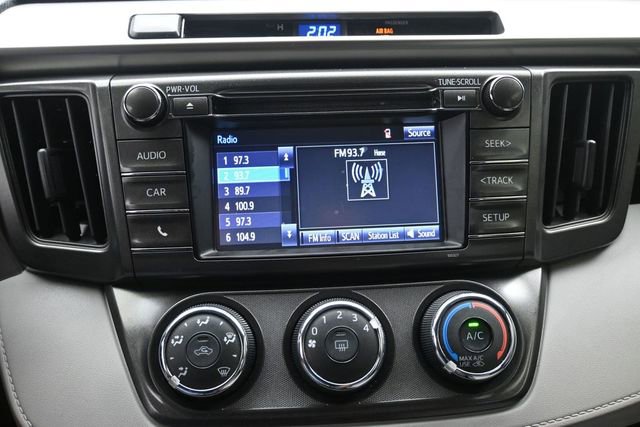 Used 2015 Toyota RAV4 LE FWD image 11