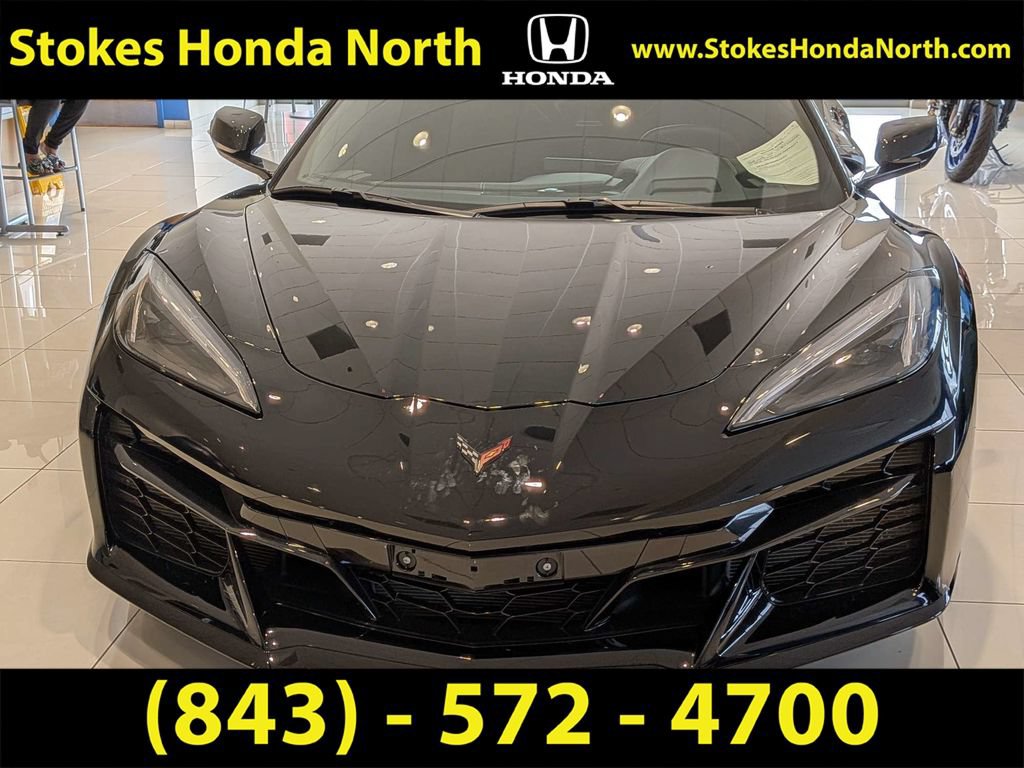 Used 2025 Chevrolet Corvette Z06 RWD image 11
