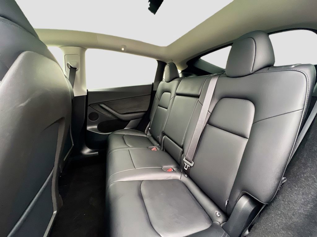 Used 2025 Tesla Model Y Long Range image 22