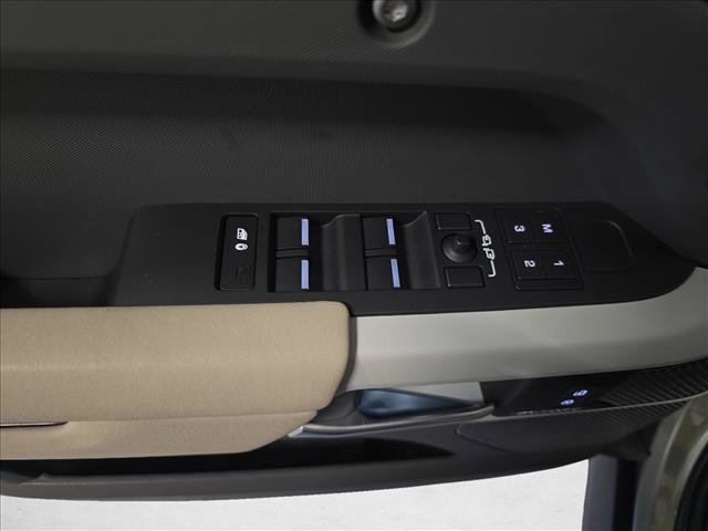 Certified 2023 Land Rover Defender 110 SE AWD/4WD image 27