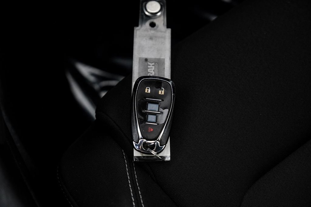 Used 2023 Chevrolet Camaro LT RWD image 51