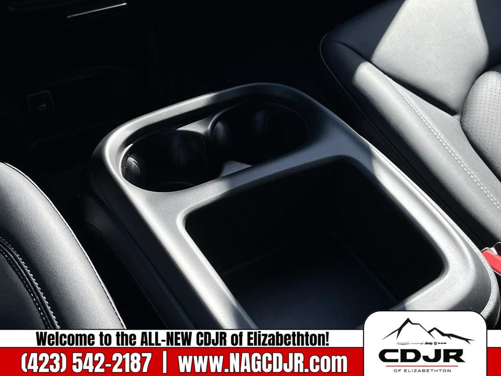 New 2026 Chrysler Pacifica Select image 14