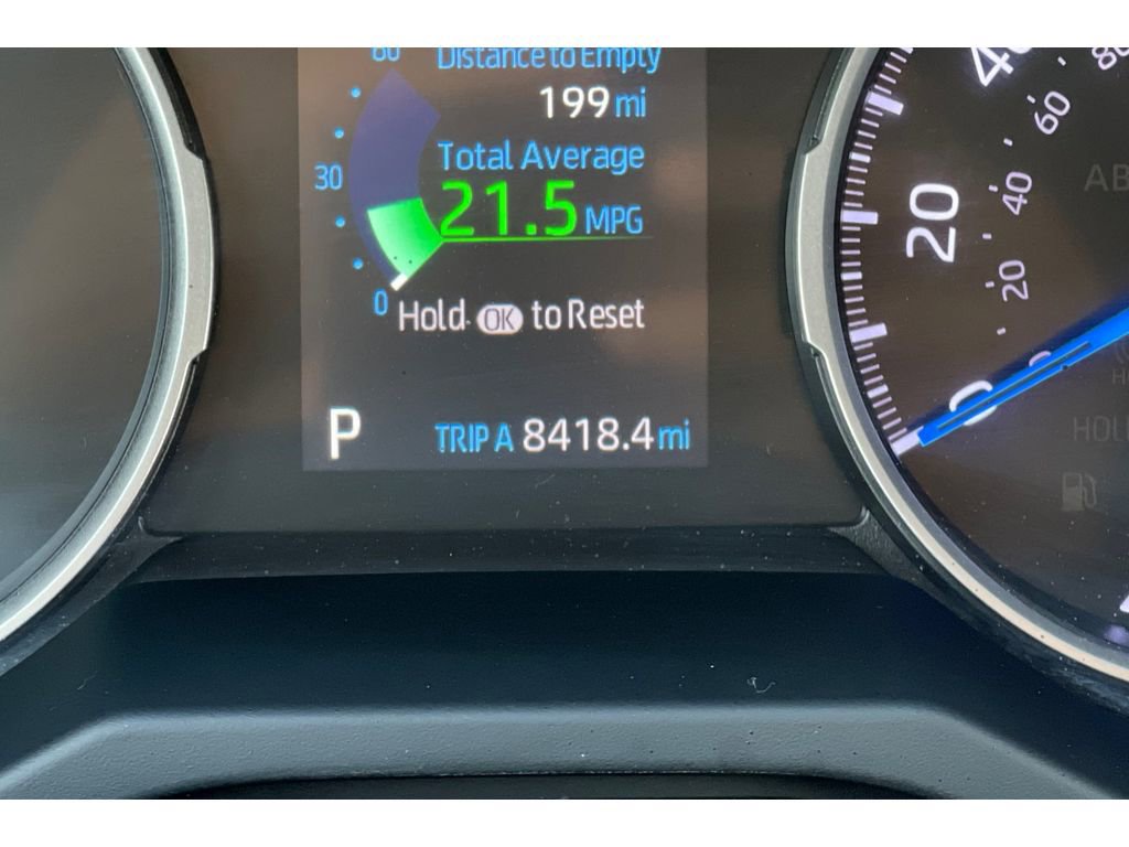 Used 2021 Toyota RAV4 XLE w/ Convenience Package image 40