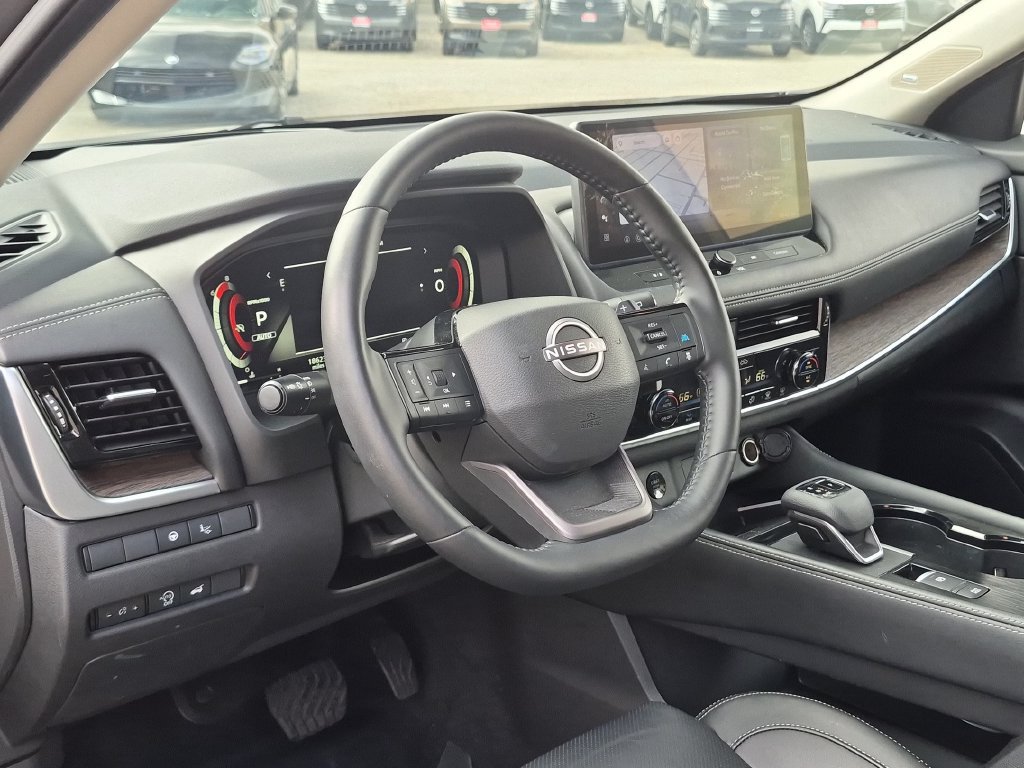 Certified 2025 Nissan Rogue Platinum w/ Platinum Premium Package AWD/4WD image 14