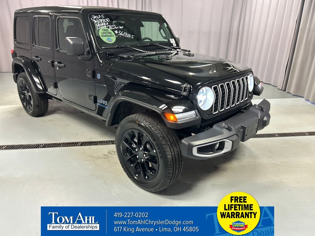 Used 2025 Jeep Wrangler Unlimited Sahara w/ Safety Group AWD/4WD image 1