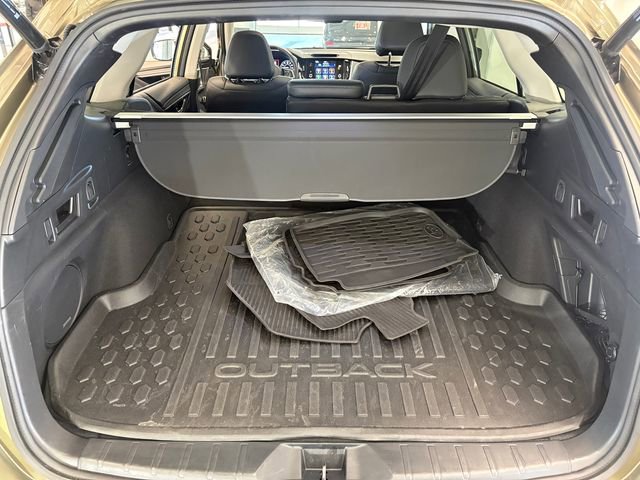 Used 2023 Subaru Outback Touring AWD/4WD image 25