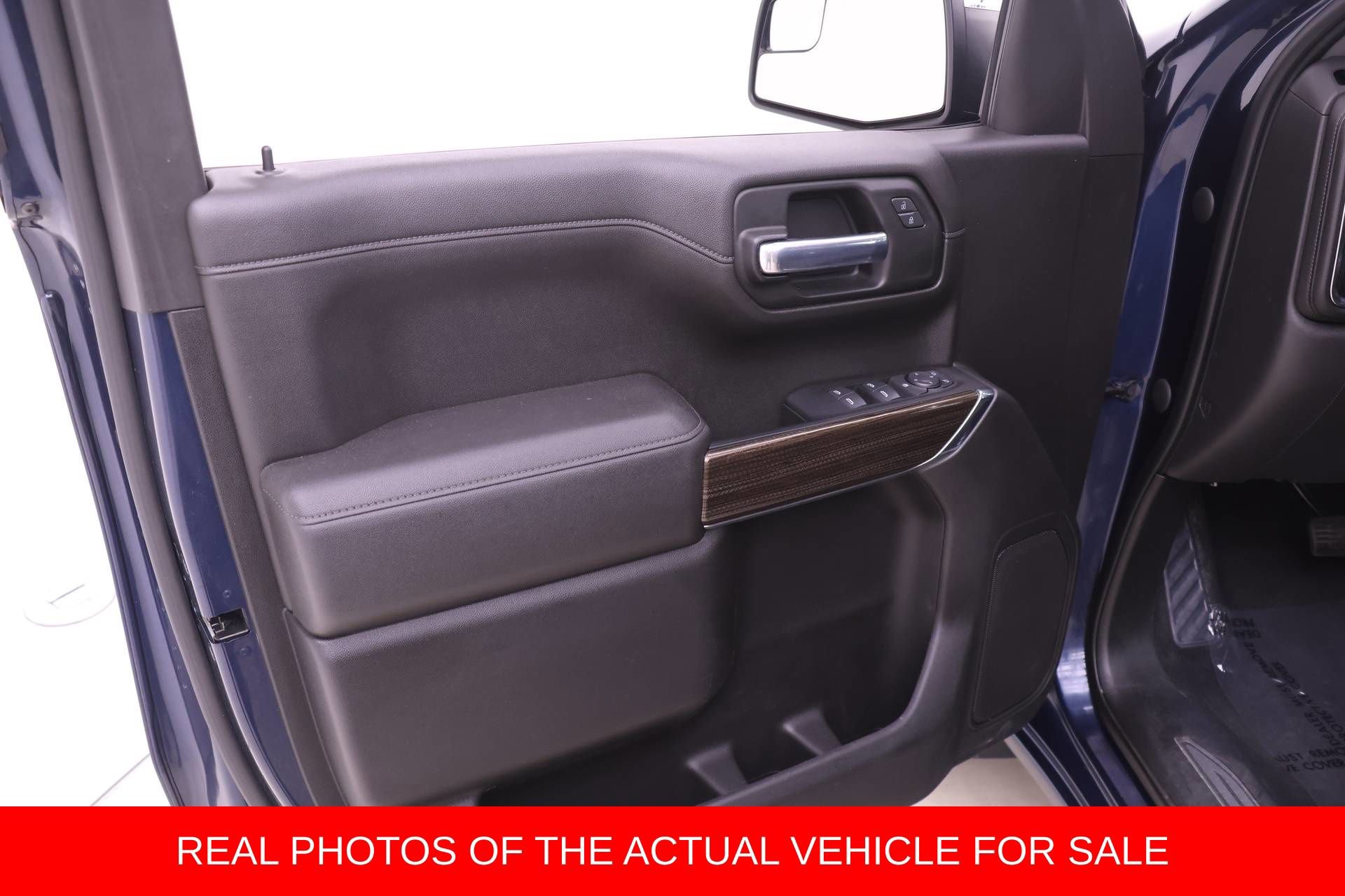 Used 2022 Chevrolet Silverado 1500 LT AWD/4WD image 9