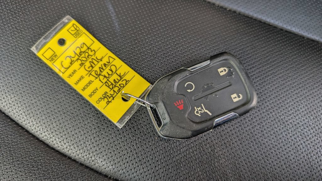 Used 2023 GMC Terrain SLT w/ Infotainment Package II AWD/4WD image 26