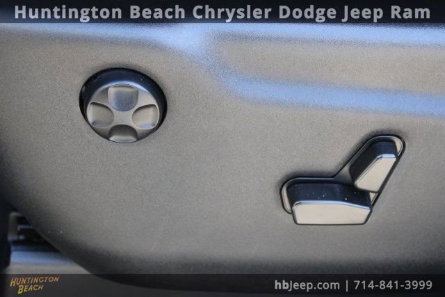 Used 2022 Dodge Durango SXT image 30