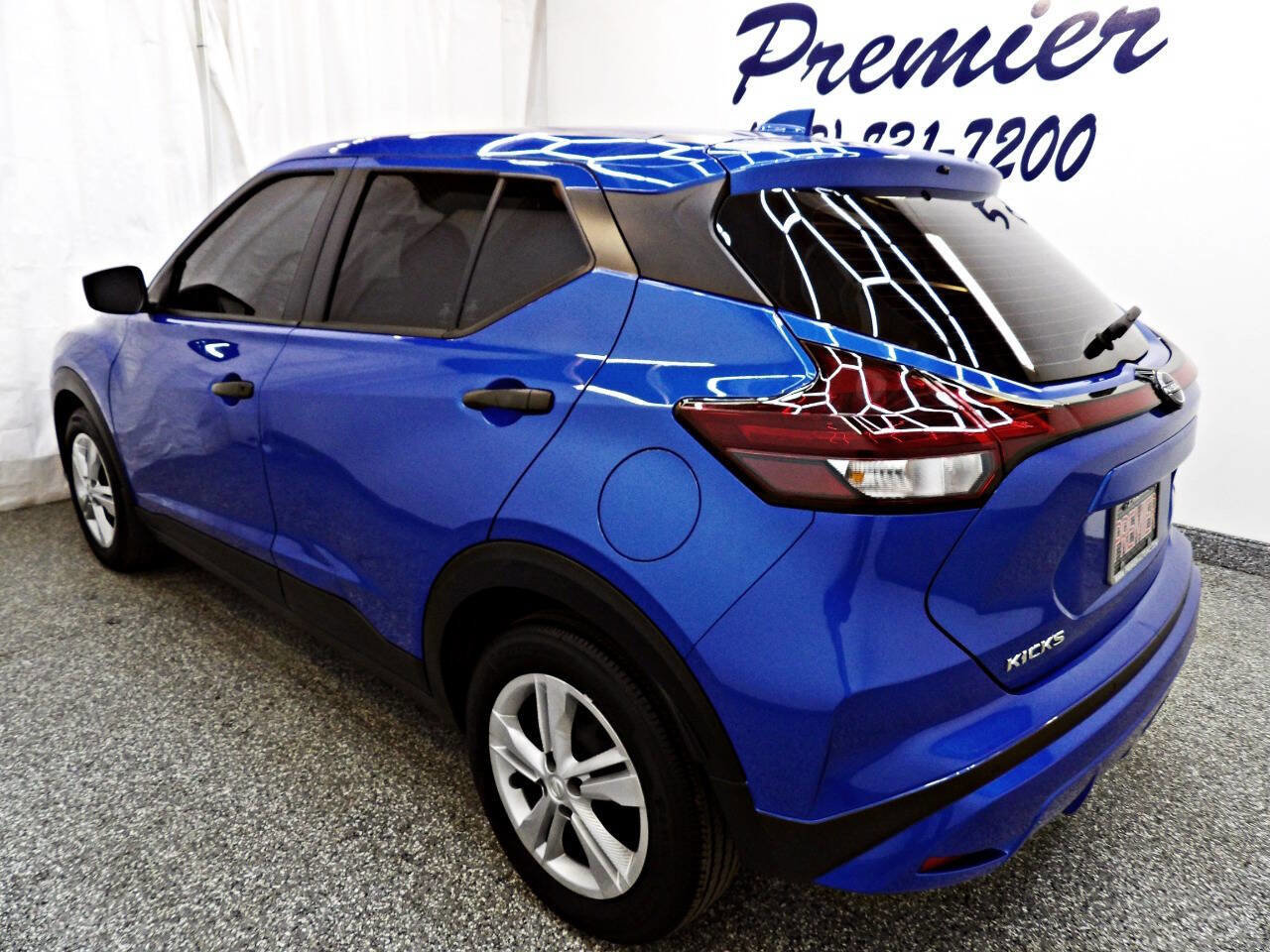 Used 2024 Nissan Kicks S image 4