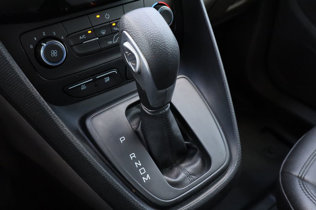 Used 2022 Ford Transit Connect XL image 18