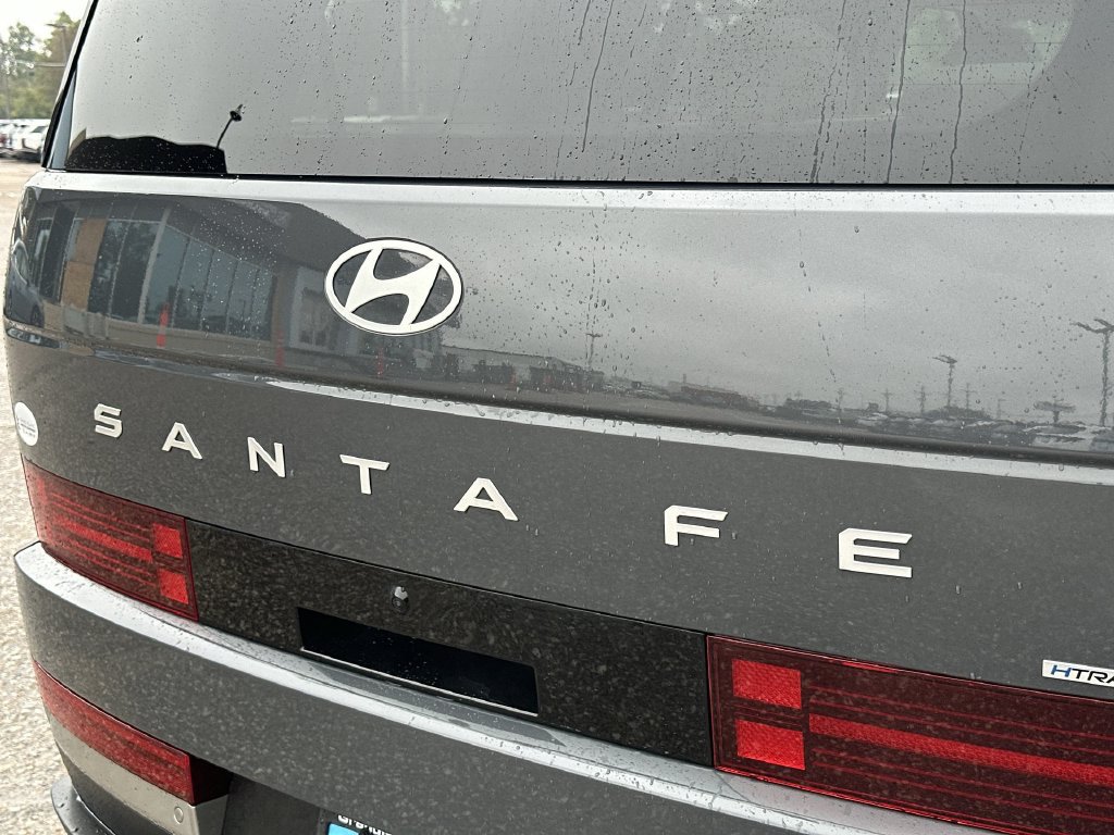 Used 2026 Hyundai Santa Fe Limited AWD/4WD image 32
