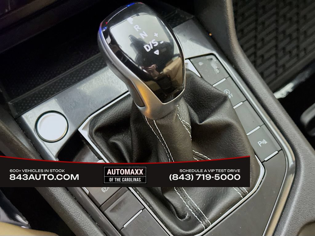 Used 2024 Volkswagen Tiguan SE R-Line AWD/4WD image 31