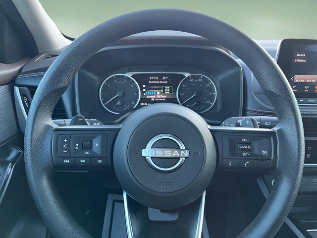 Used 2023 Nissan Rogue S image 15