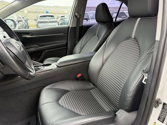 Used 2023 Toyota Camry SE w/ Convenience Package FWD image 22